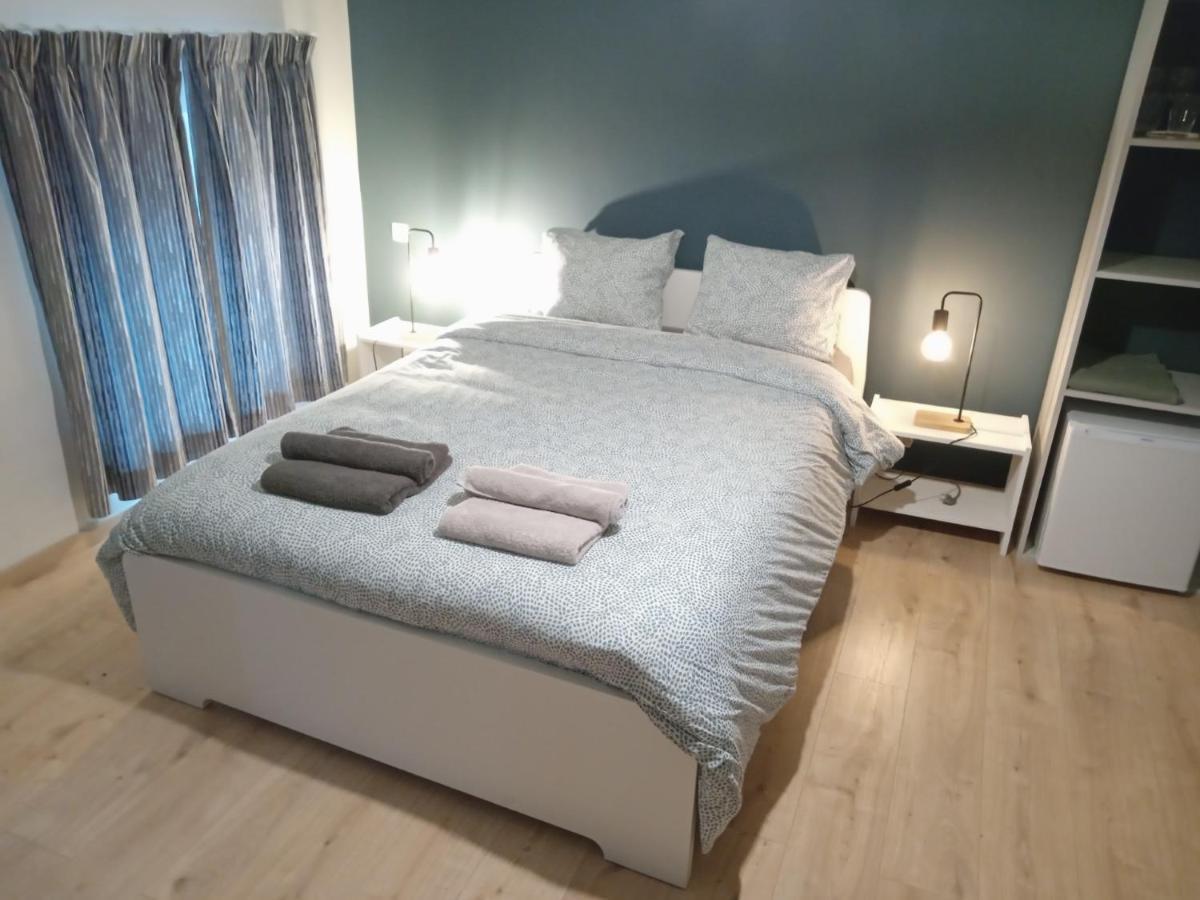 Le Vieux Noyer Bed & Breakfast Nassogne ภายนอก รูปภาพ